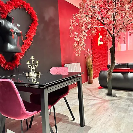Jeux D'amour Jacuzzi / Apartment