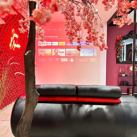 Apartman Jeux D'amour Jacuzzi / *