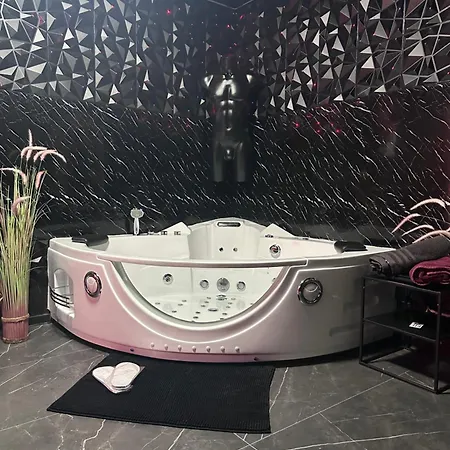 Apartment Jeux D'amour Jacuzzi / Saint-Die-des-Vosges