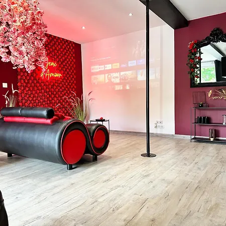 Jeux D'amour Jacuzzi / Apartment